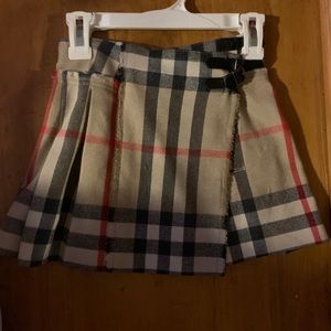 Girls timeless Burberry skirt